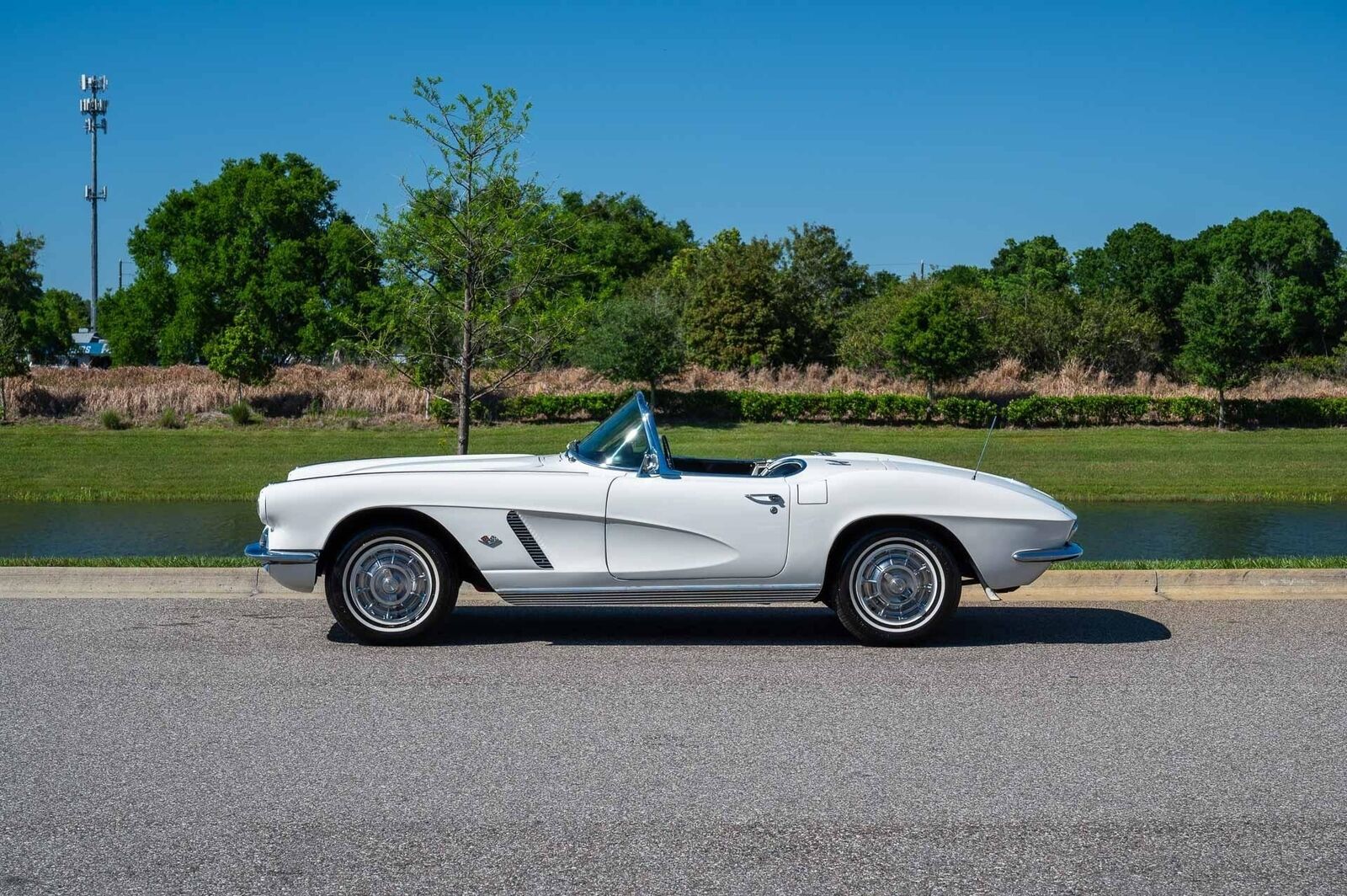 Chevrolet-Corvette-1962-1