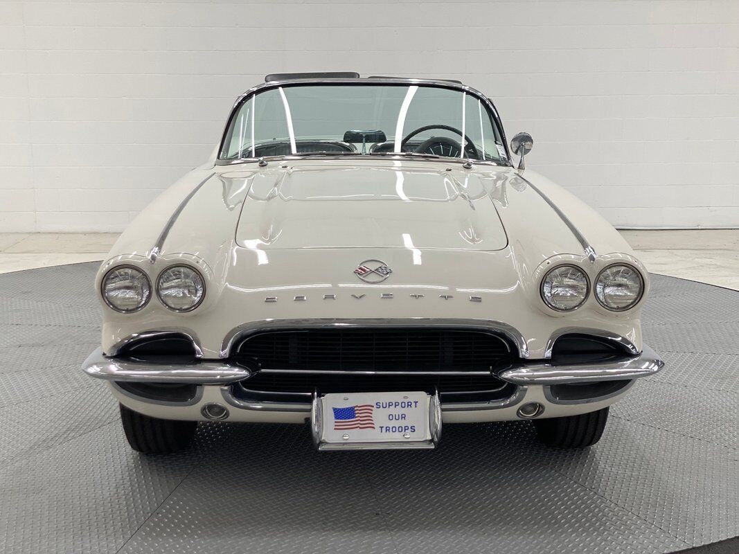 Chevrolet-Corvette-1962-1