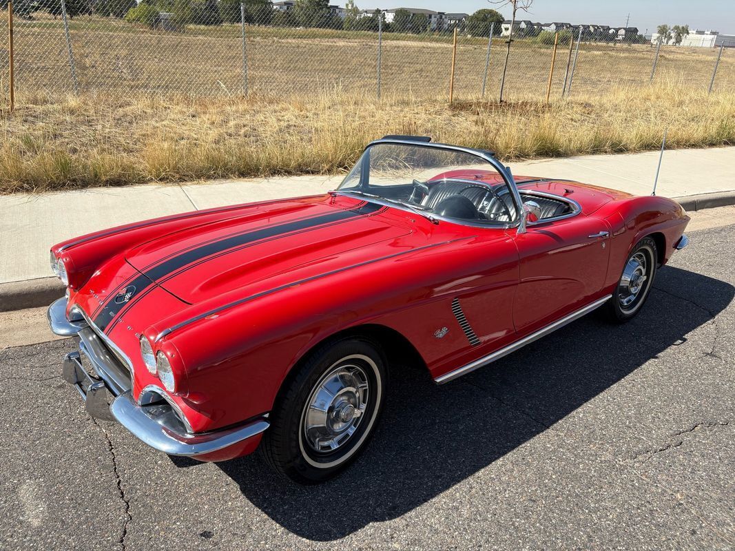 Chevrolet-Corvette-1962-14