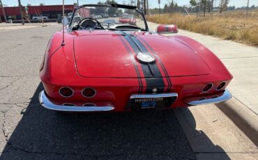 Chevrolet-Corvette-1962-15