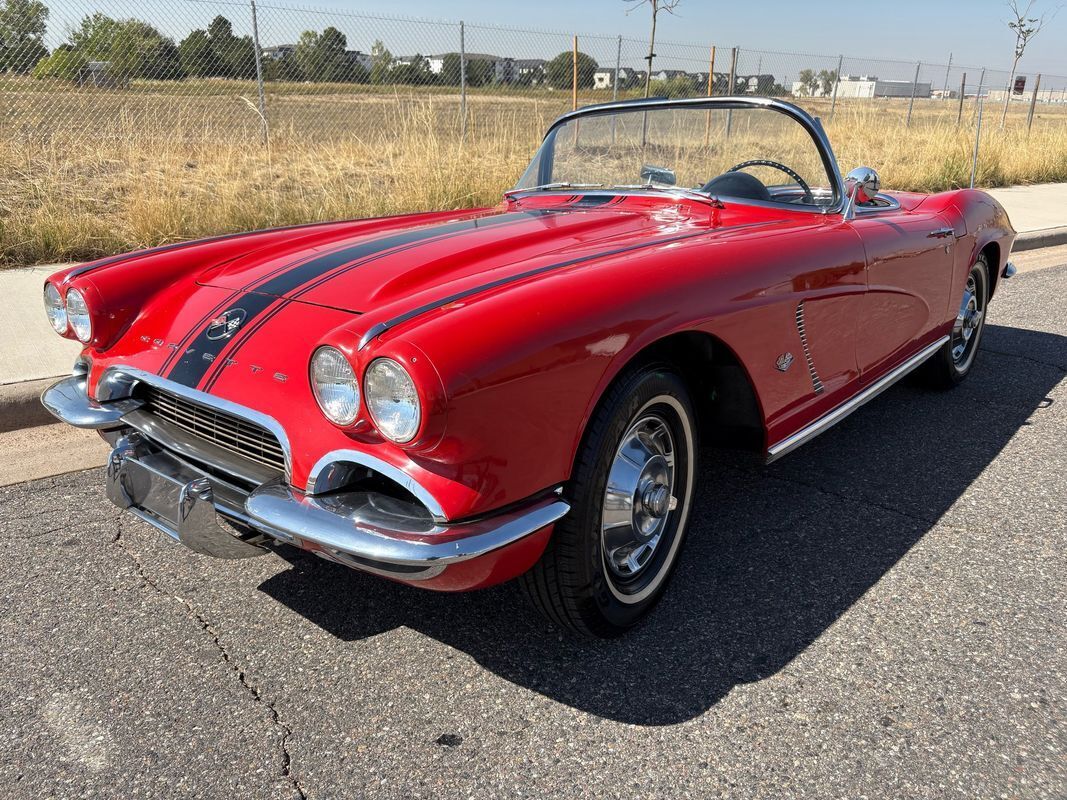 Chevrolet-Corvette-1962-18