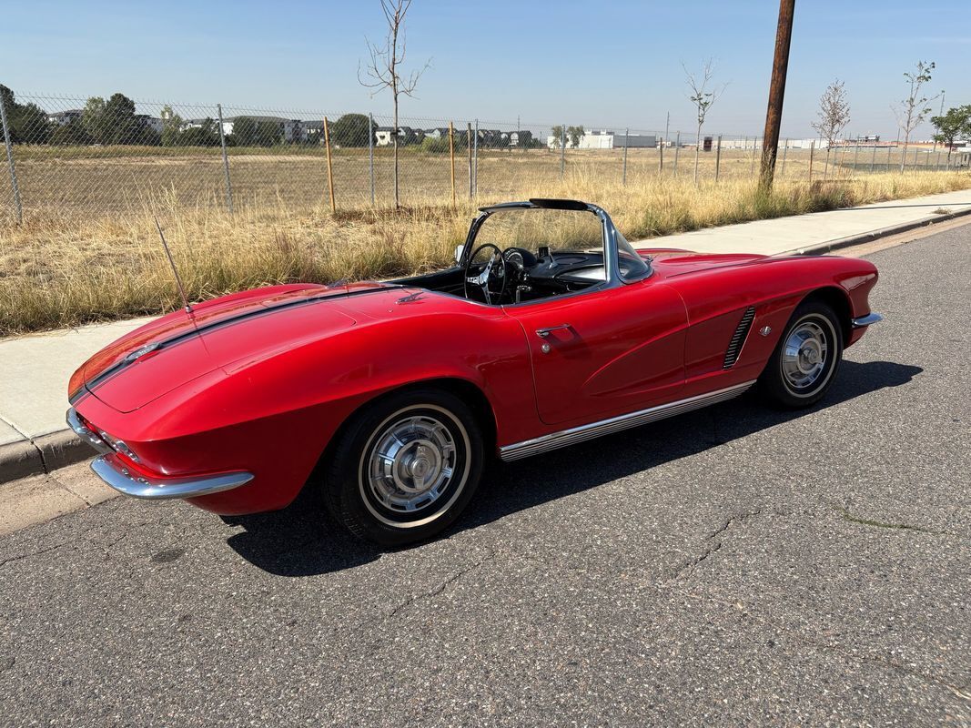 Chevrolet-Corvette-1962-20