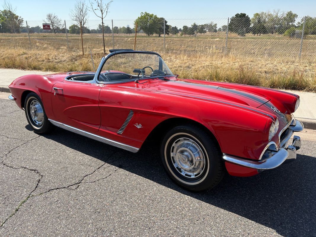 Chevrolet-Corvette-1962-24