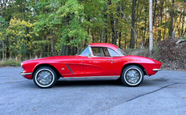 Chevrolet-Corvette-1962-3