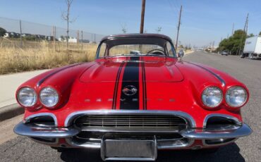 Chevrolet-Corvette-1962-30