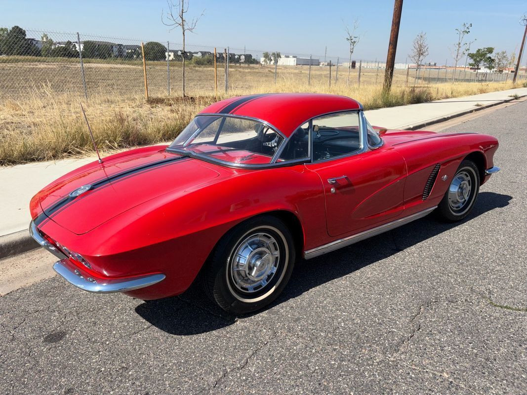 Chevrolet-Corvette-1962-31