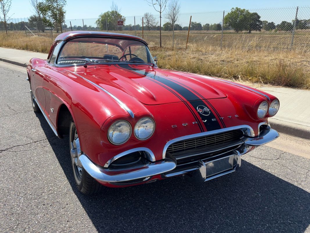 Chevrolet-Corvette-1962-33