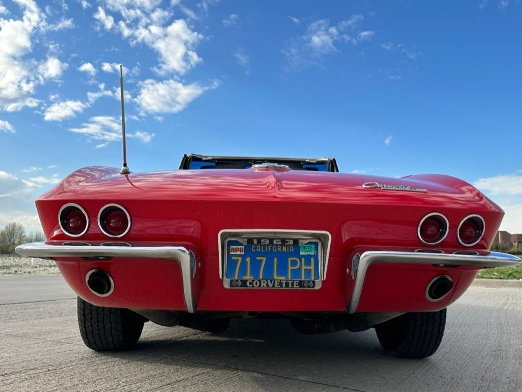 Chevrolet-Corvette-1963-21