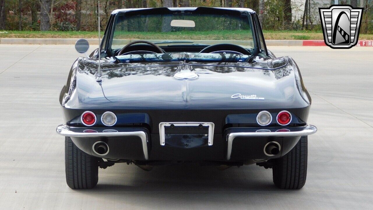 Chevrolet-Corvette-1964-10