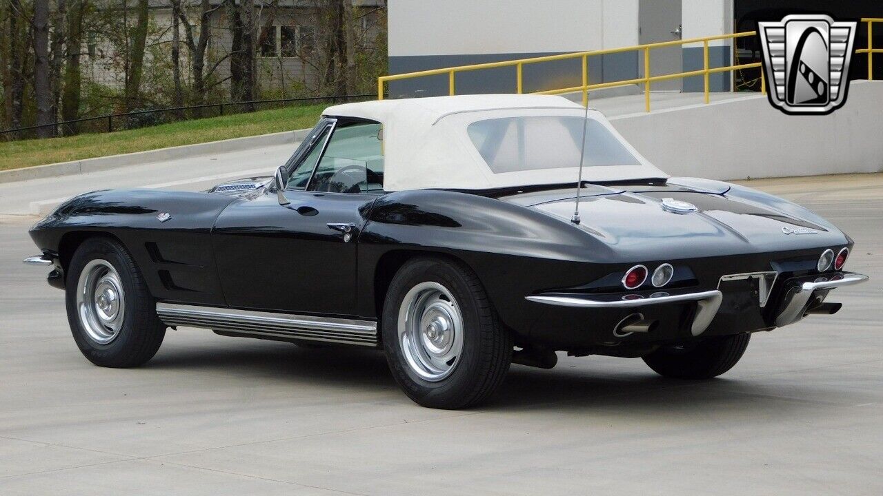 Chevrolet-Corvette-1964-2