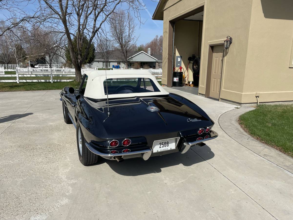 Chevrolet-Corvette-1964-6