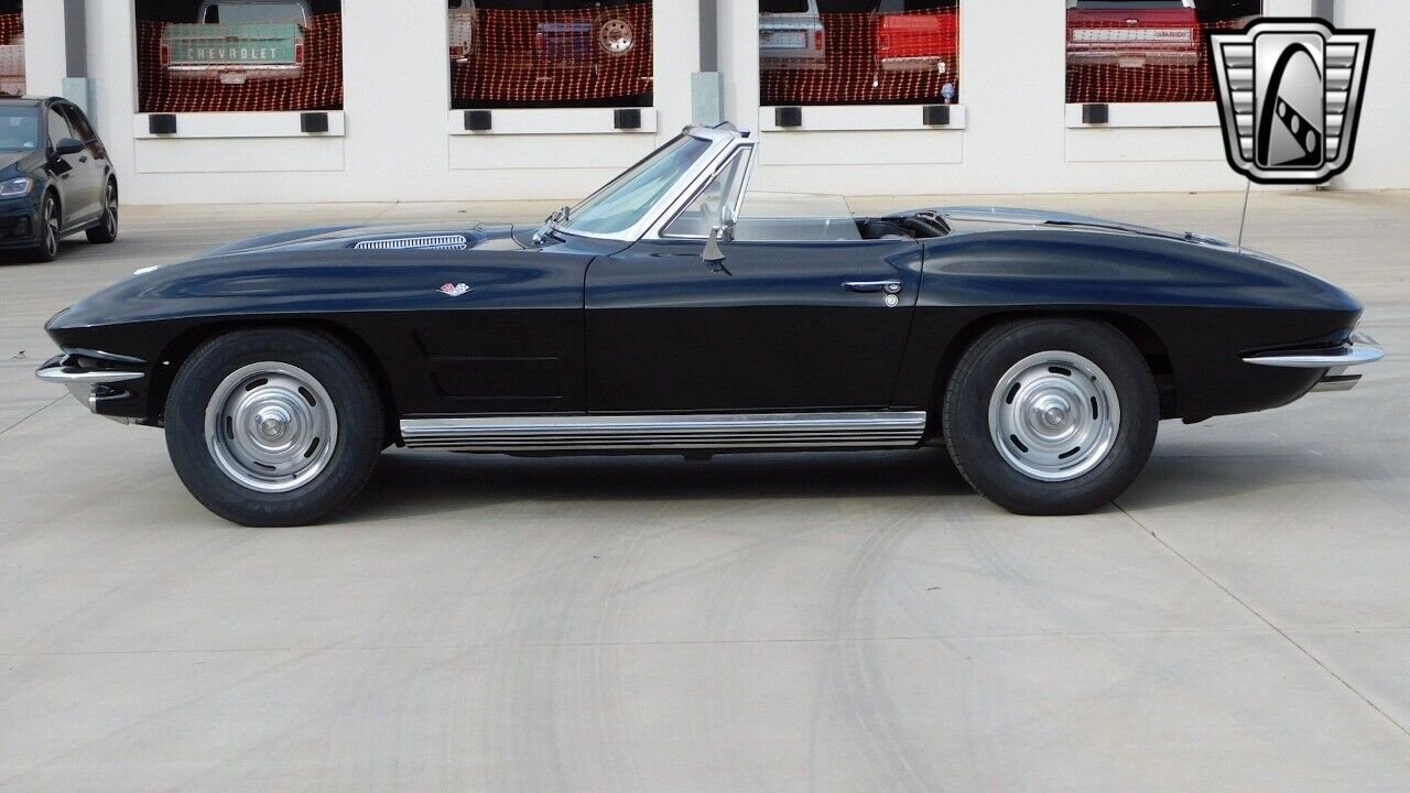 Chevrolet-Corvette-1964-8