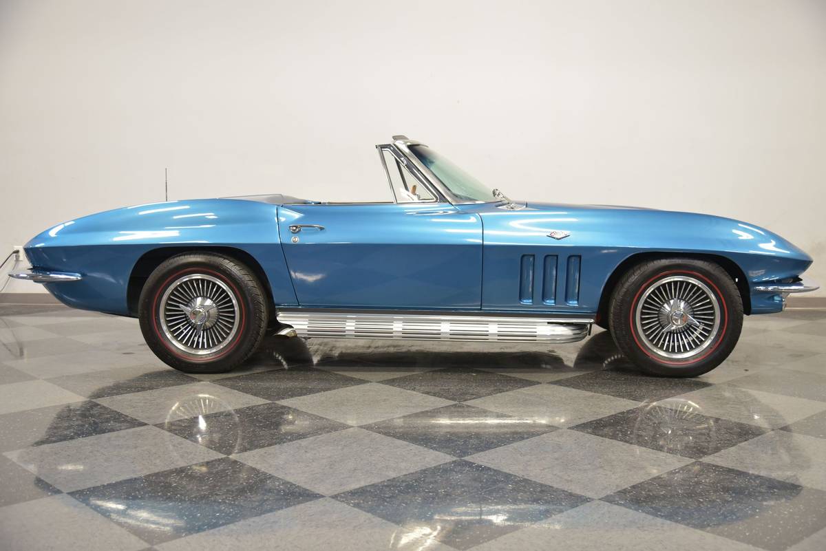 Chevrolet-Corvette-1965-2