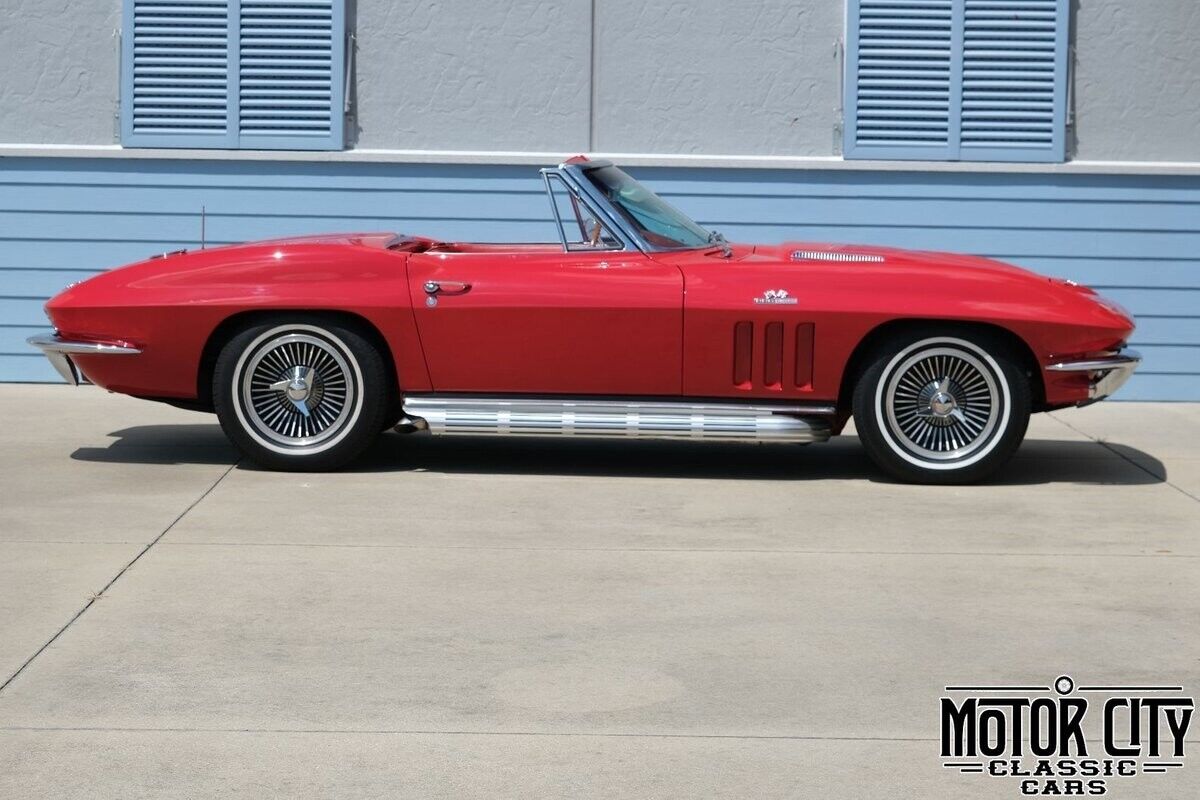 Chevrolet-Corvette-1965-2