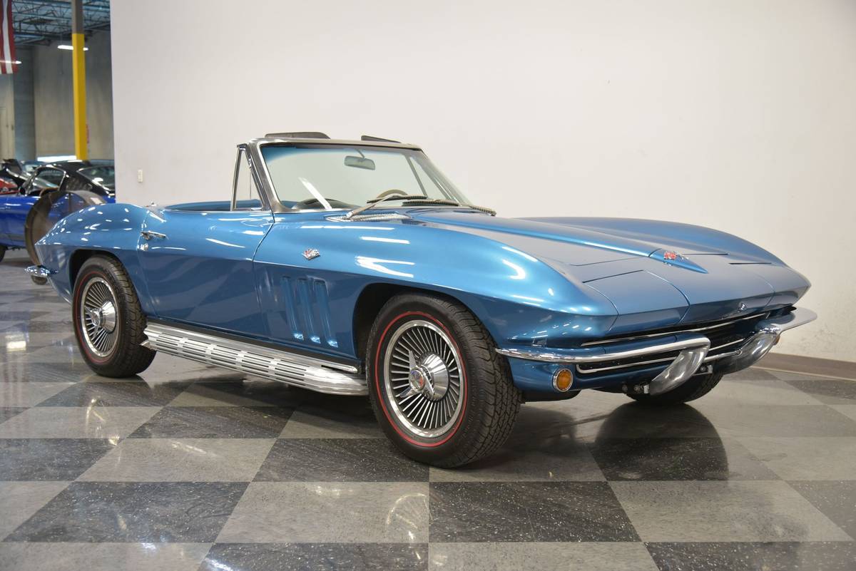 Chevrolet-Corvette-1965-3