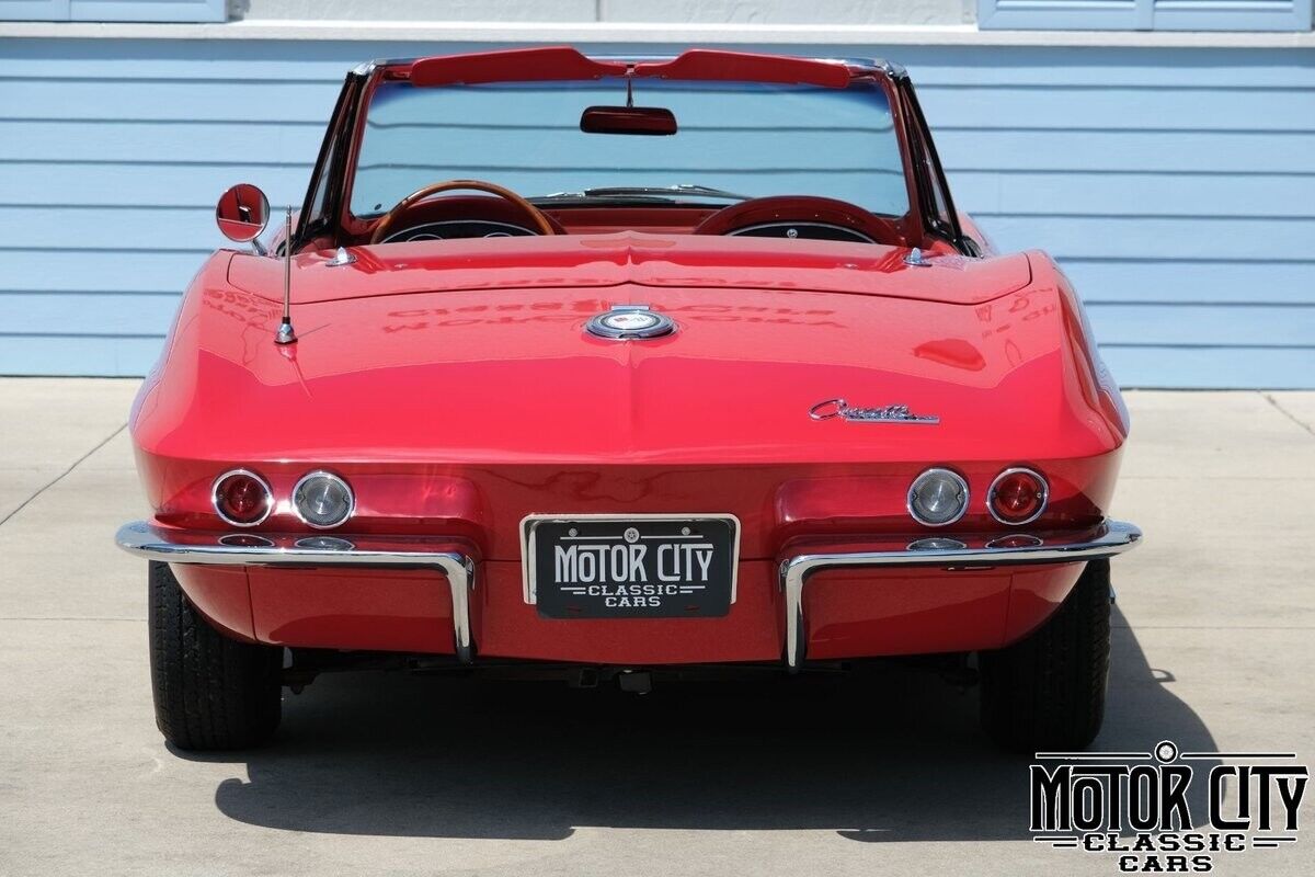 Chevrolet-Corvette-1965-4