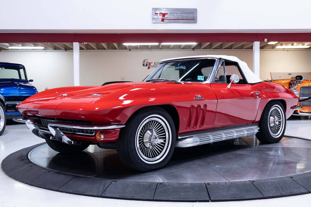 Chevrolet-Corvette-1966-10