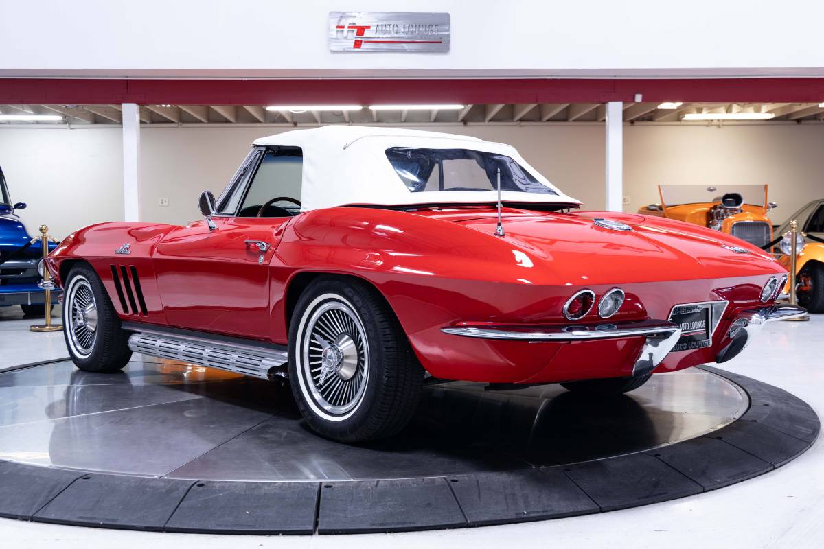 Chevrolet-Corvette-1966-11