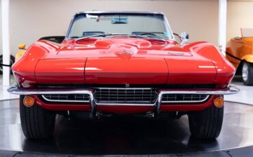 Chevrolet-Corvette-1966-2