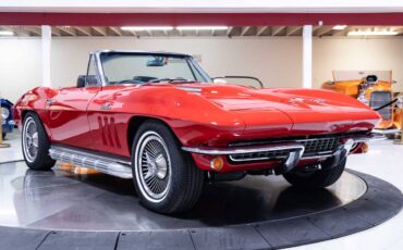 Chevrolet-Corvette-1966-3