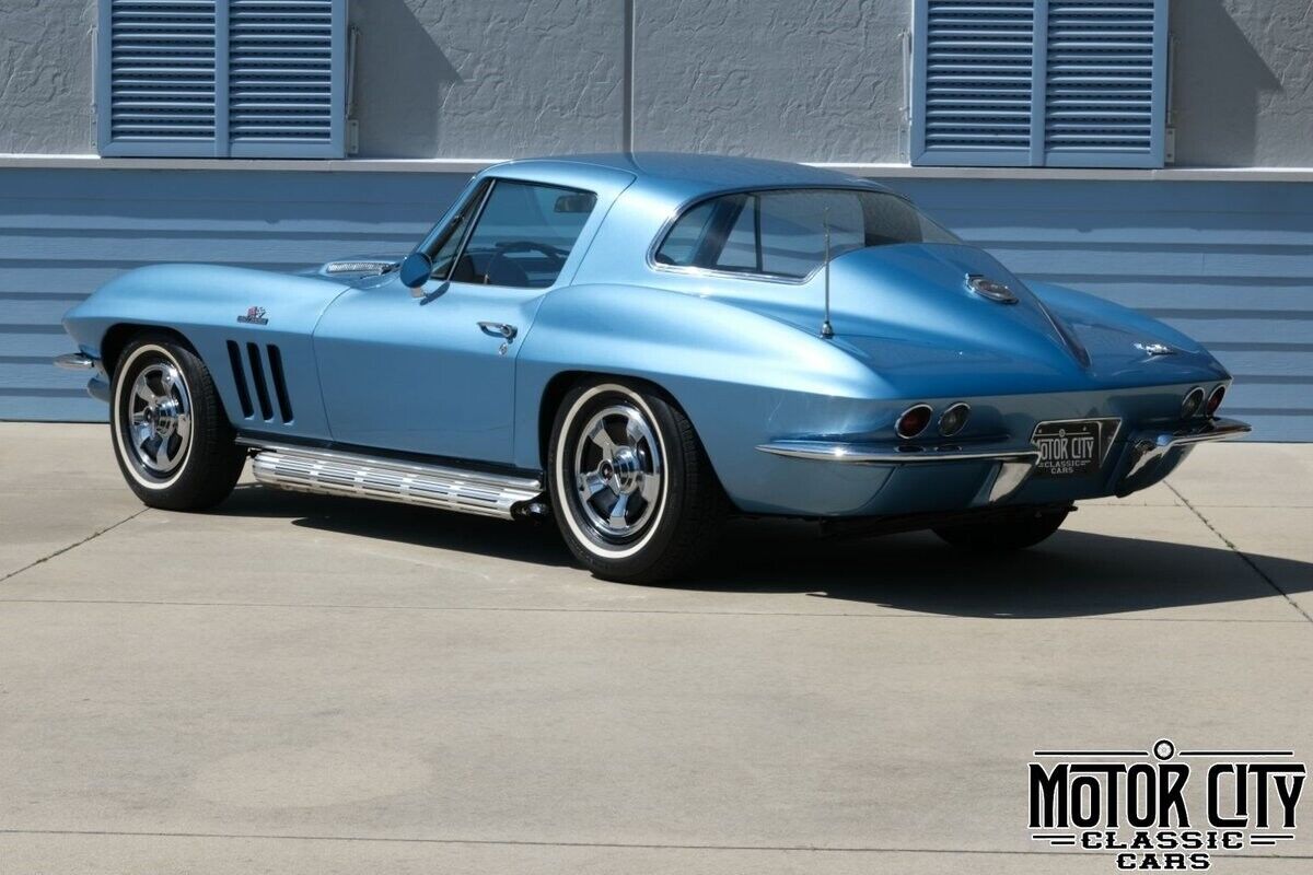 Chevrolet-Corvette-1966-4