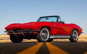 Chevrolet-Corvette-1966