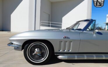 Chevrolet-Corvette-1966-5