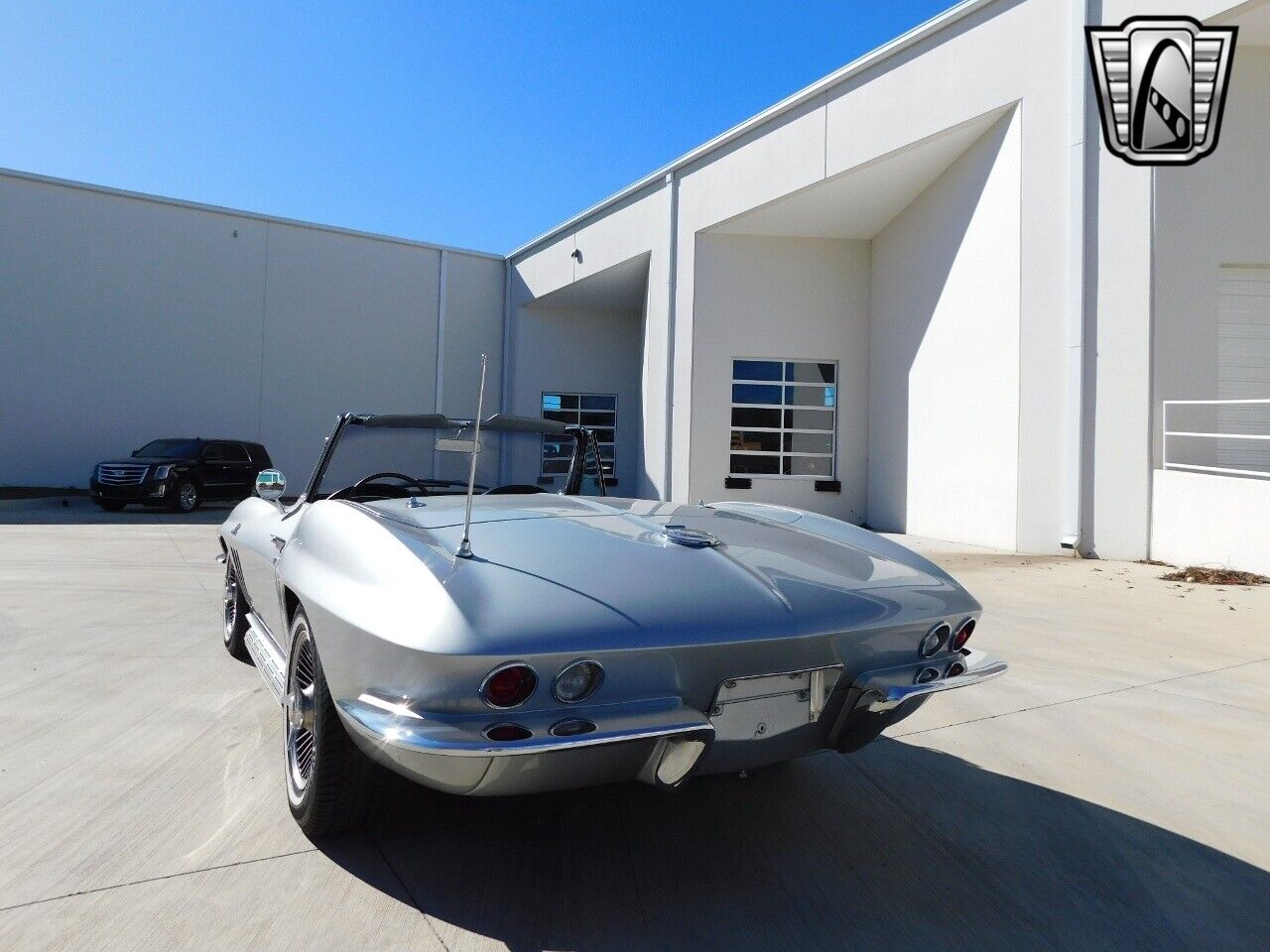 Chevrolet-Corvette-1966-8