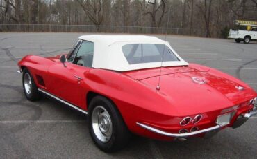 Chevrolet-Corvette-1967-1