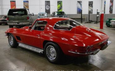 Chevrolet-Corvette-1967-3