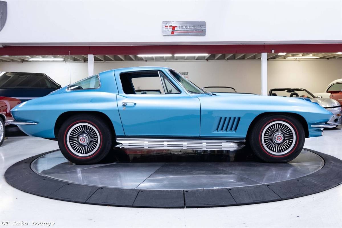 Chevrolet-Corvette-1967-3