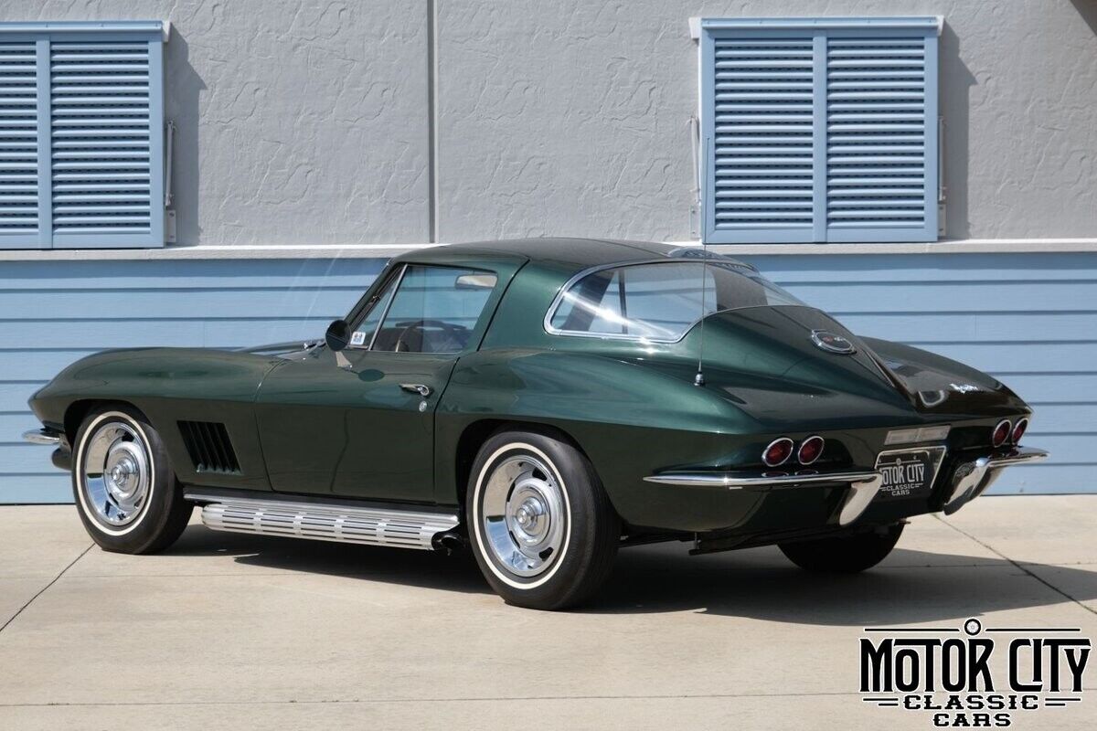 Chevrolet-Corvette-1967-4