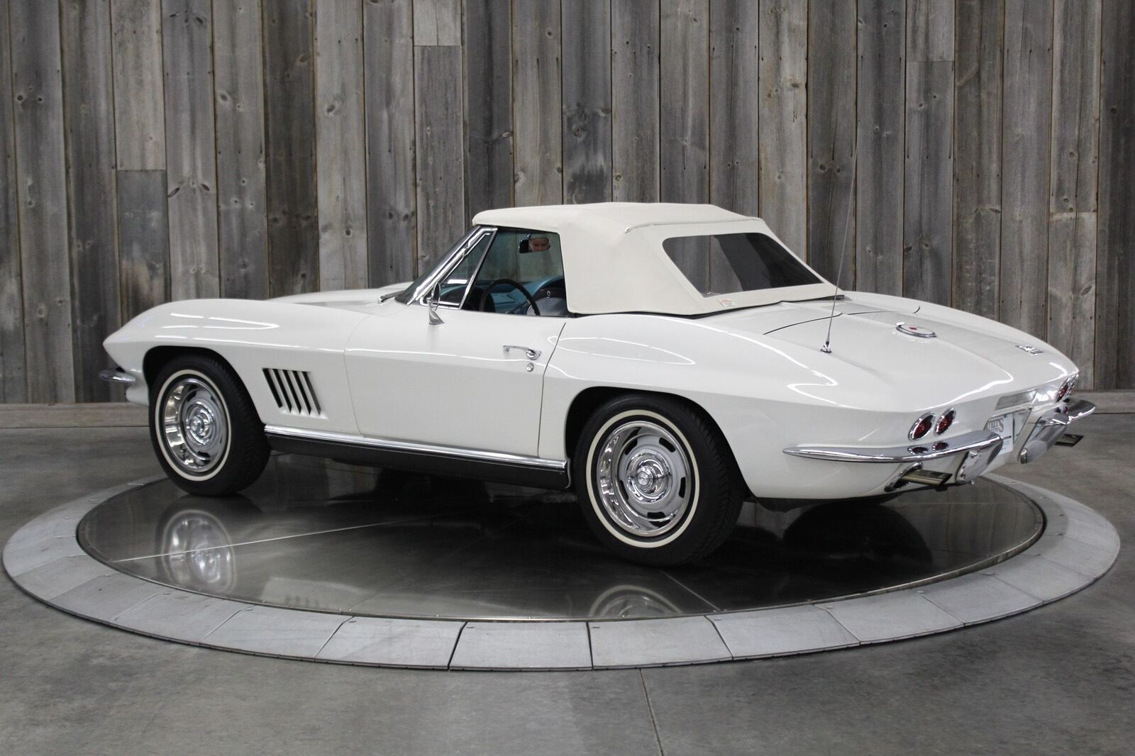 Chevrolet-Corvette-1967-5