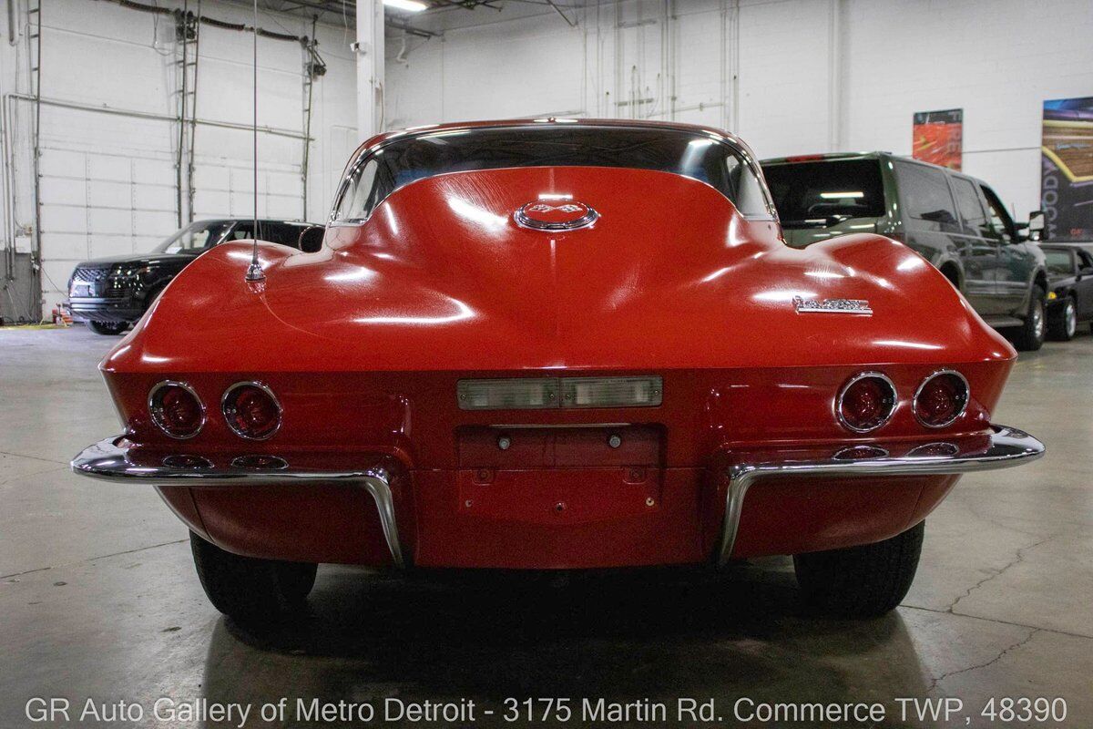 Chevrolet-Corvette-1967-5