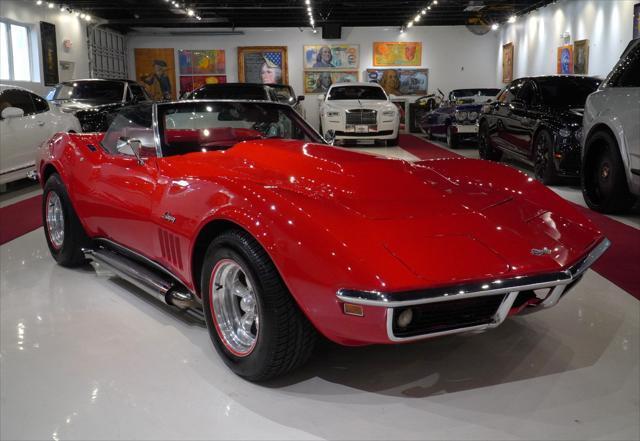 Chevrolet-Corvette-1969-1