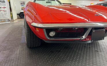 Chevrolet-Corvette-1969-11