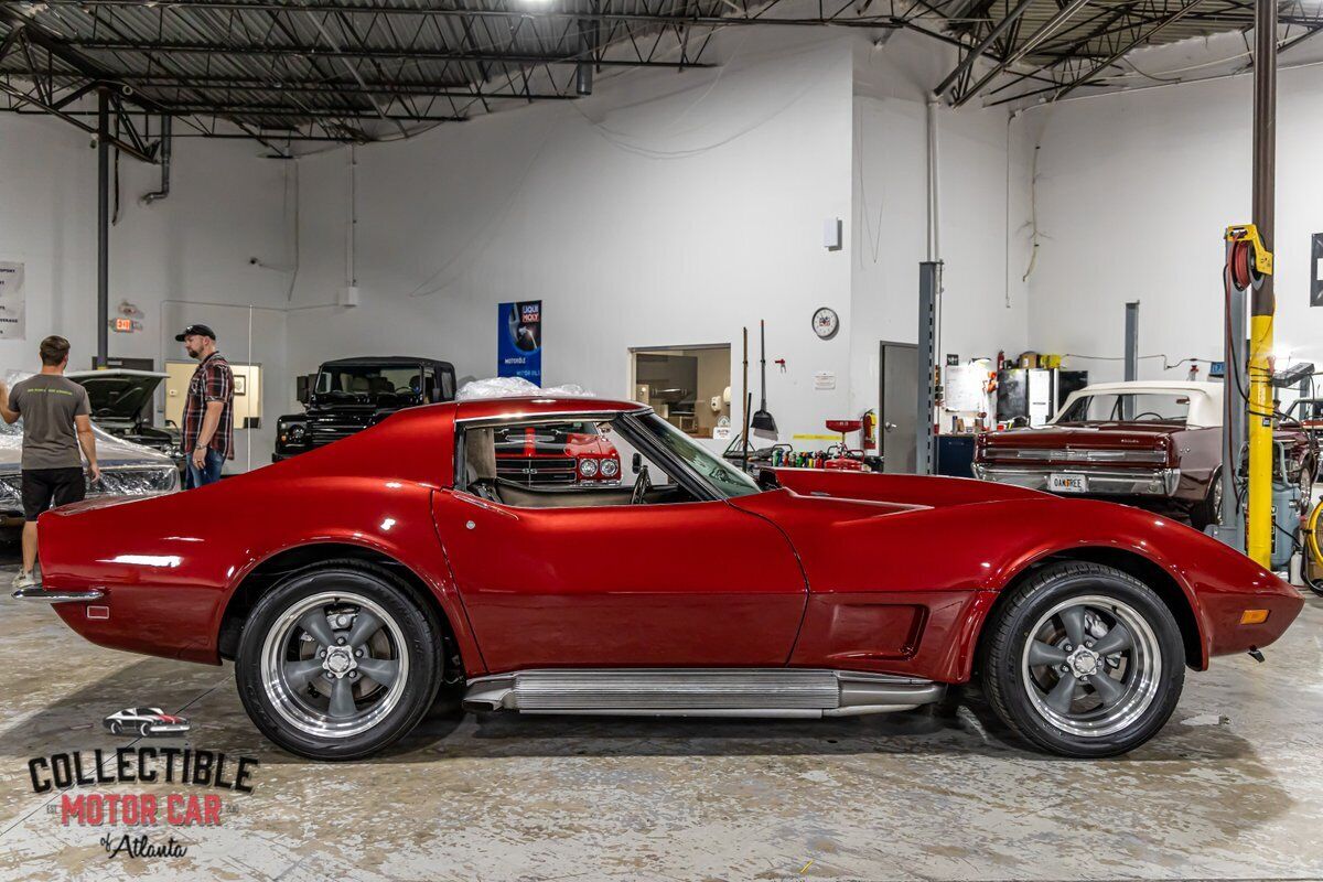 Chevrolet-Corvette-1969-12