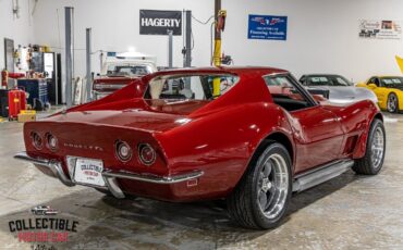 Chevrolet-Corvette-1969-13