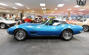 Chevrolet-Corvette-1969-2