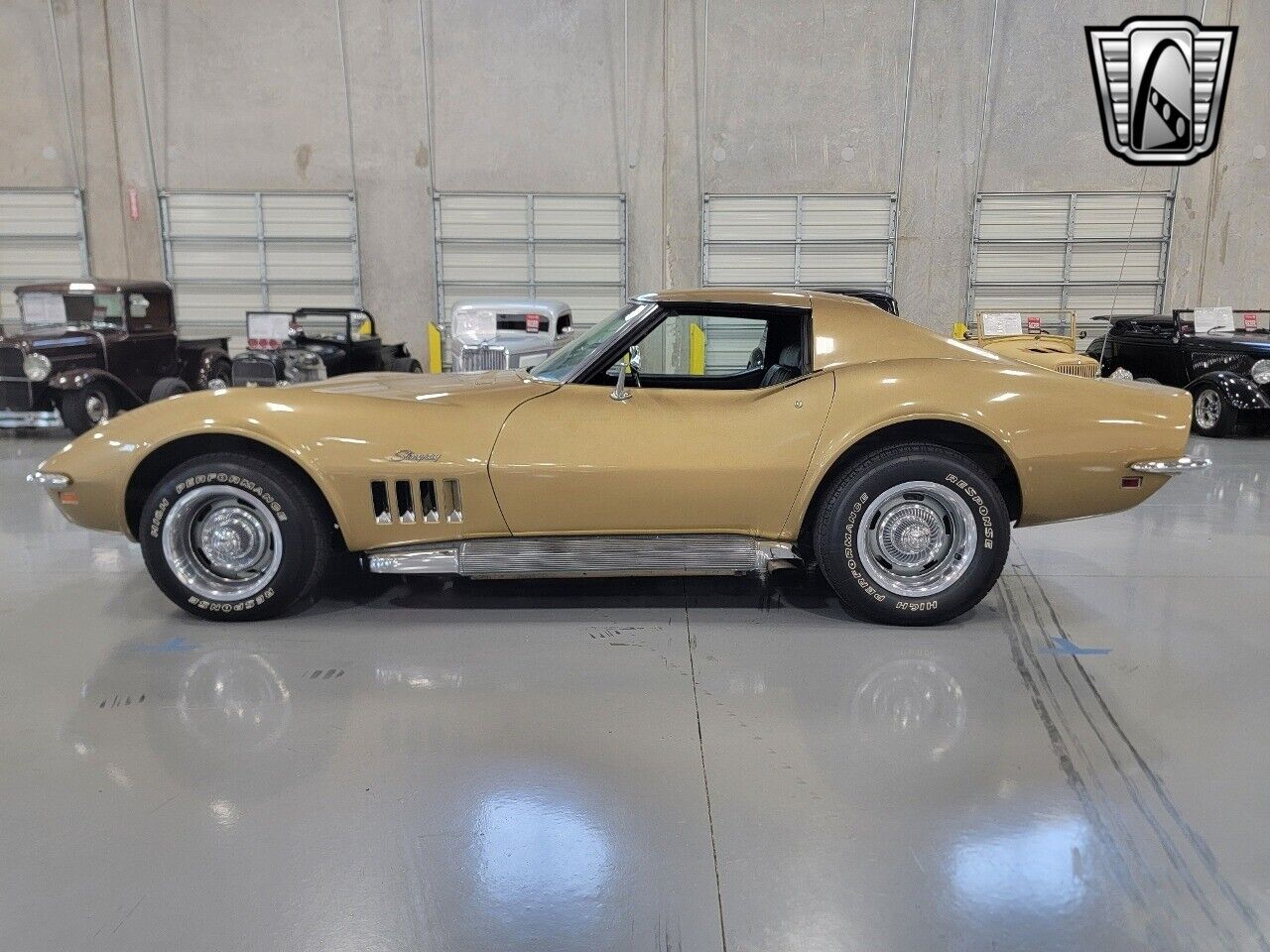 Chevrolet-Corvette-1969-4