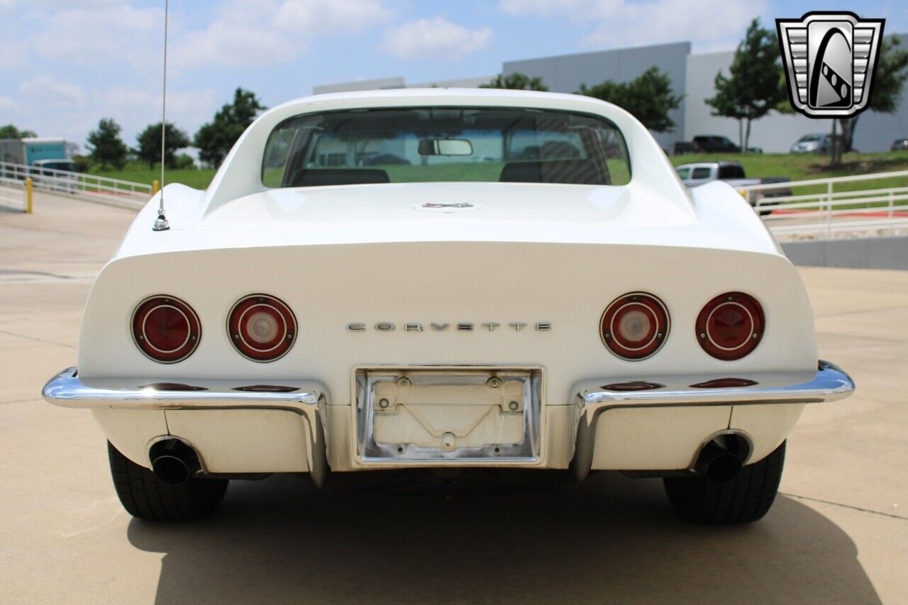 Chevrolet-Corvette-1969-5