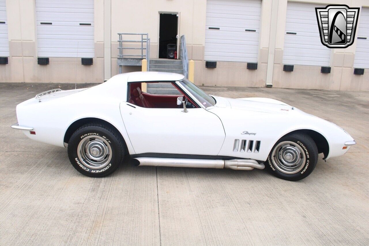 Chevrolet-Corvette-1969-5