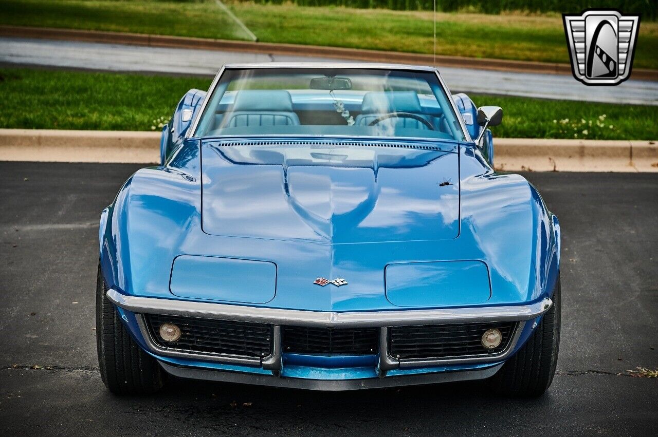 Chevrolet-Corvette-1969-9