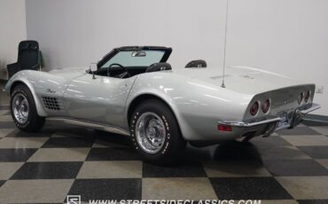 Chevrolet-Corvette-1970-10