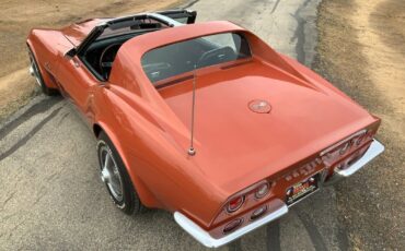 Chevrolet-Corvette-1970-2