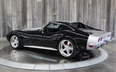 Chevrolet-Corvette-1970-2