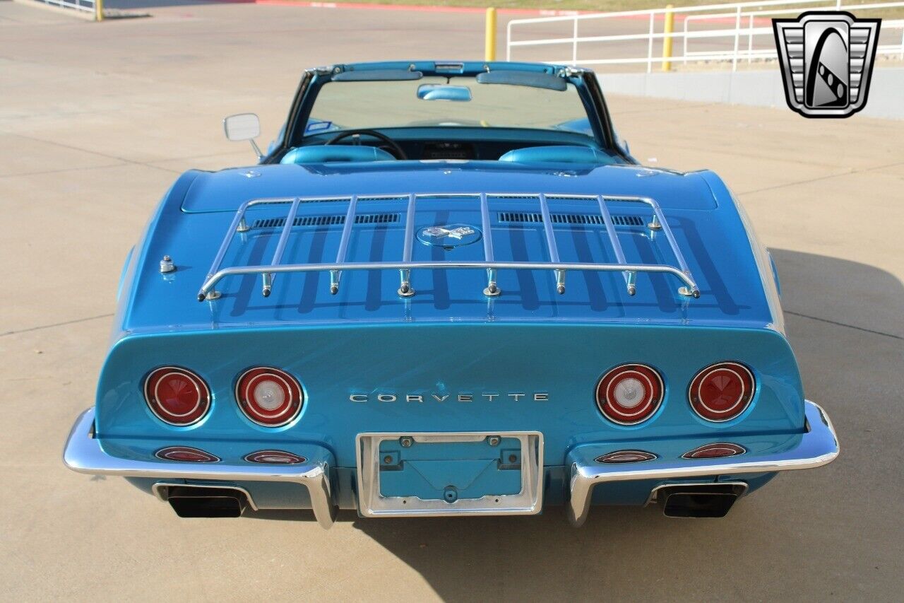 Chevrolet-Corvette-1970-3