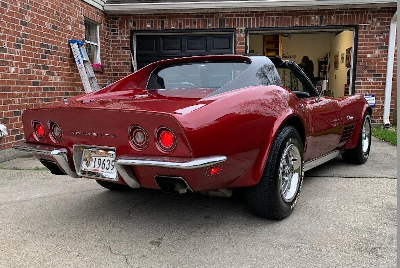 Chevrolet-Corvette-1971-2