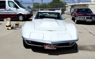 Chevrolet-Corvette-1971-2