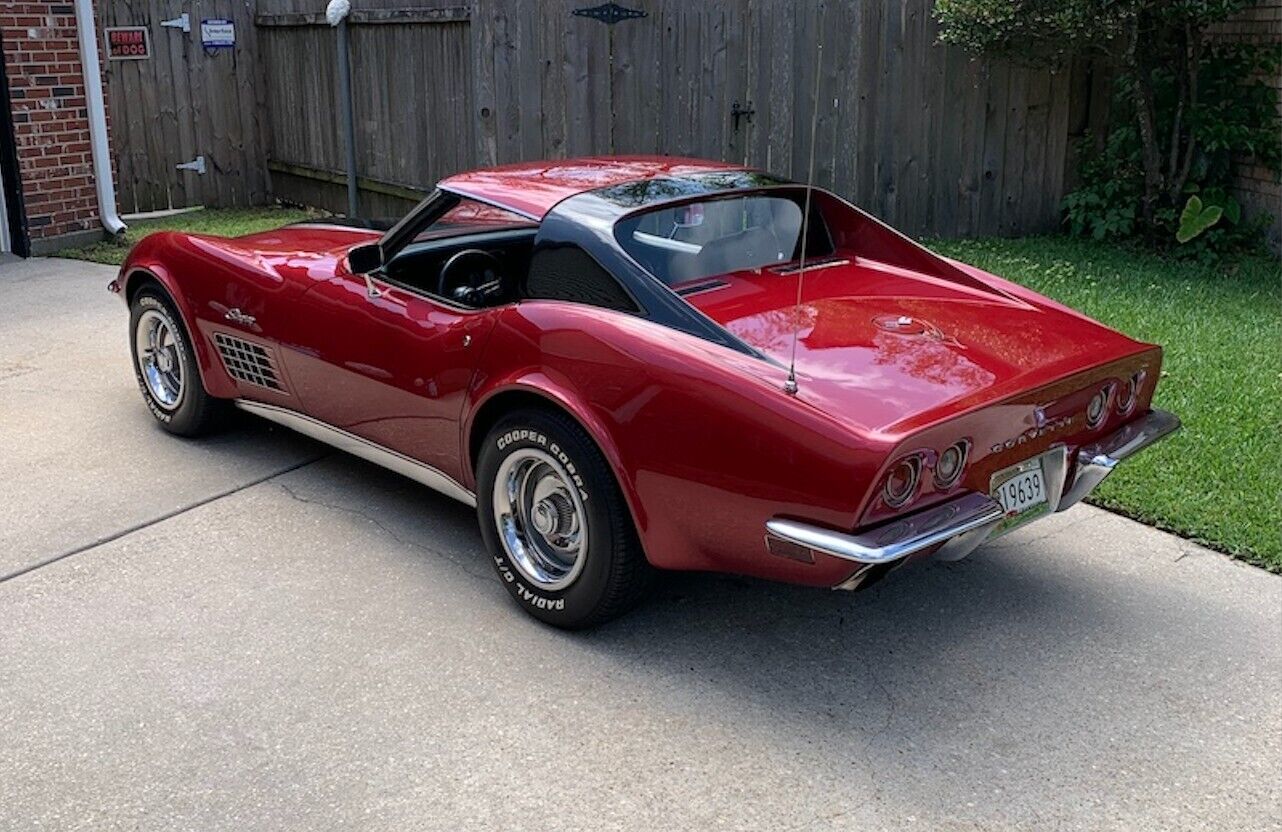 Chevrolet-Corvette-1971-3